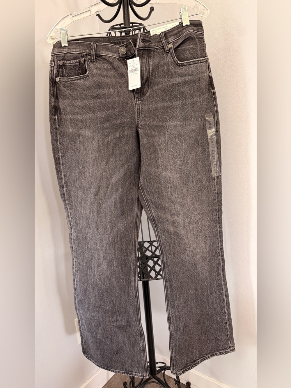 American Eagle Outfitters Women’s 90s boot cut — Gray Wash
